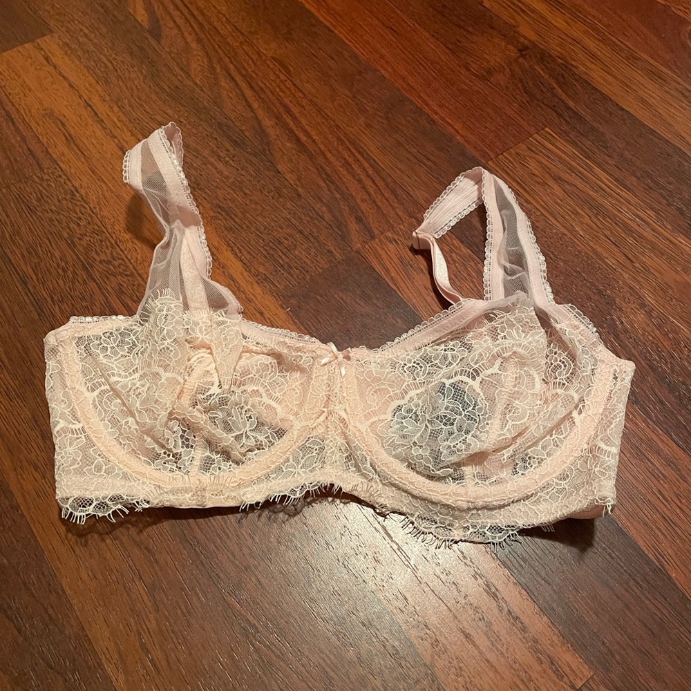 victoria’s secret lace bra no padding